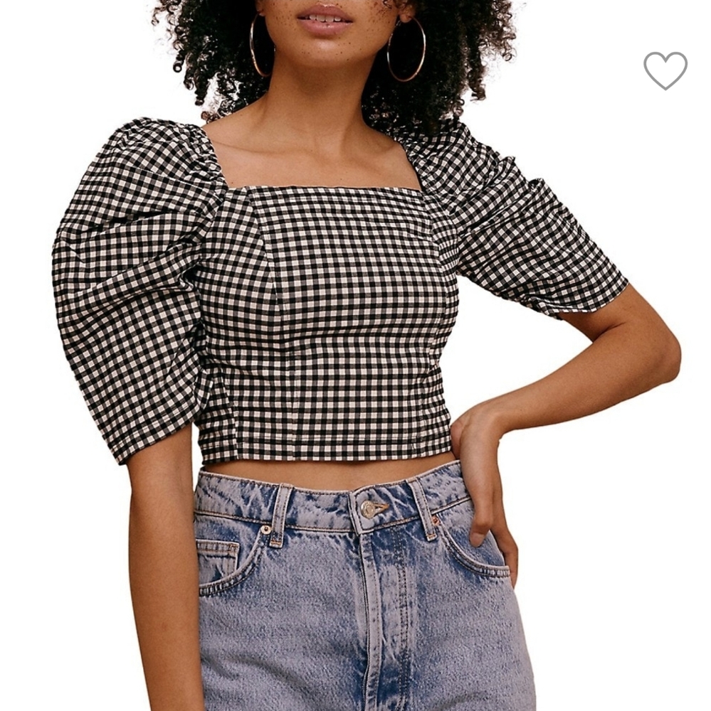 Puffed Sleeve Checkered Crop Top